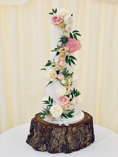 Floral Wedding Cake.png